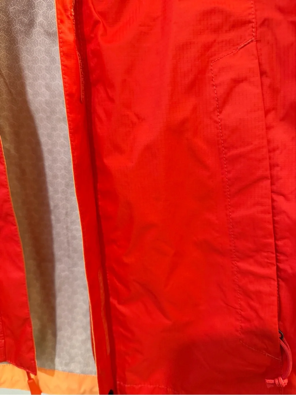 The North Face woman’s Dark Orange Waterproof Hooded Jacket - Picture 5 of 13